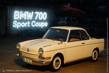 Tipo di auto 1:18 - BMW 700
